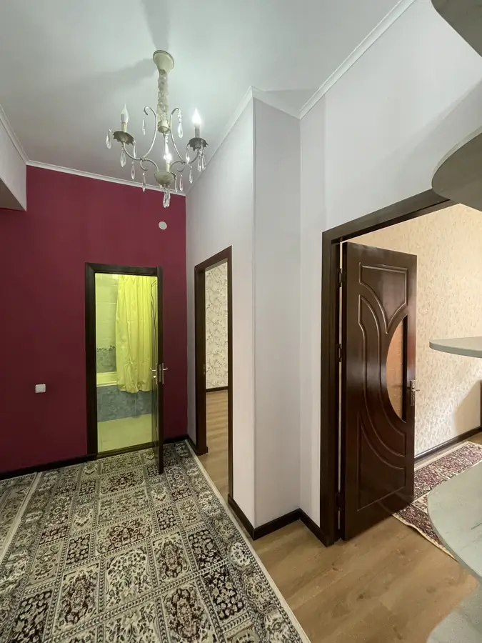 4 xonali kvartira sotiladi − 110 m²