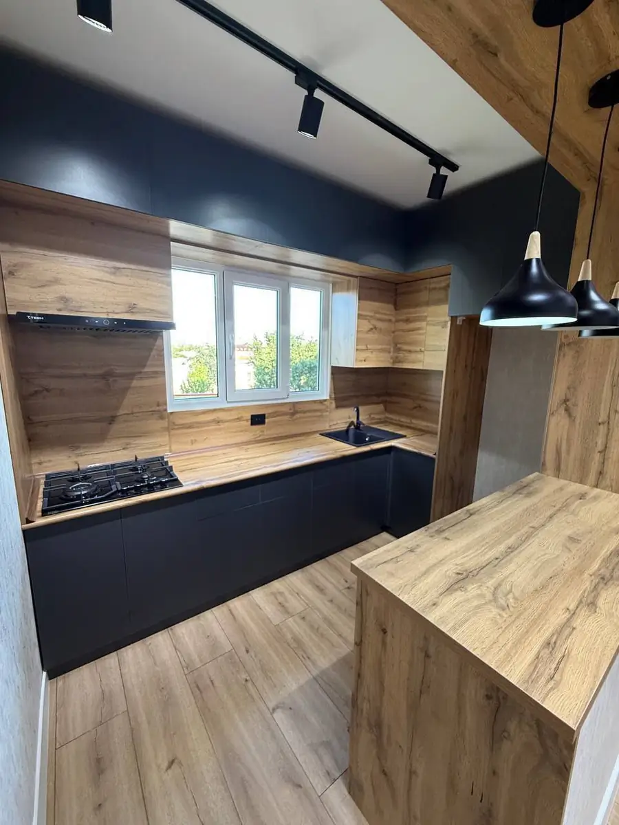 1 xonali kvartira sotiladi − 45 m²