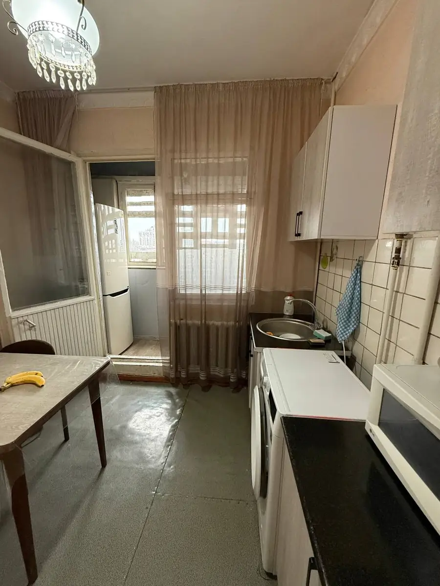 Сдается 2-комнатная квартира − 48 м²