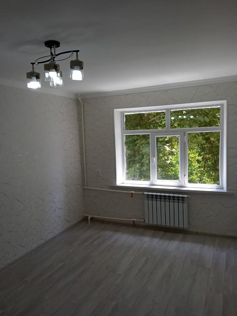 1 xonali kvartira sotiladi − 28 m²