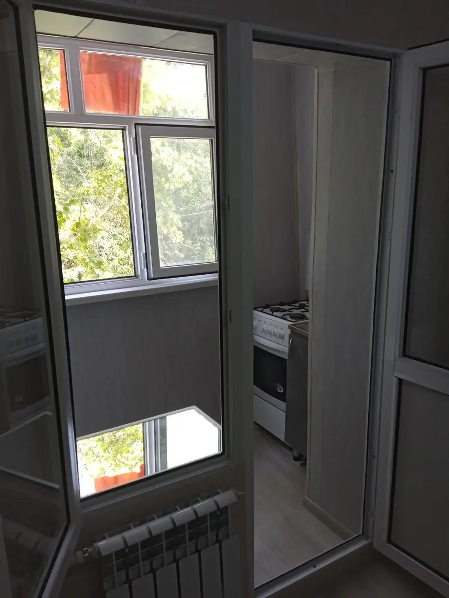 1 xonali kvartira sotiladi − 28 m²