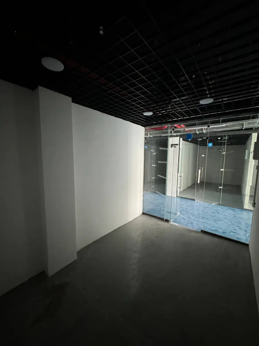 Сдается торговое помещение − 14 м²