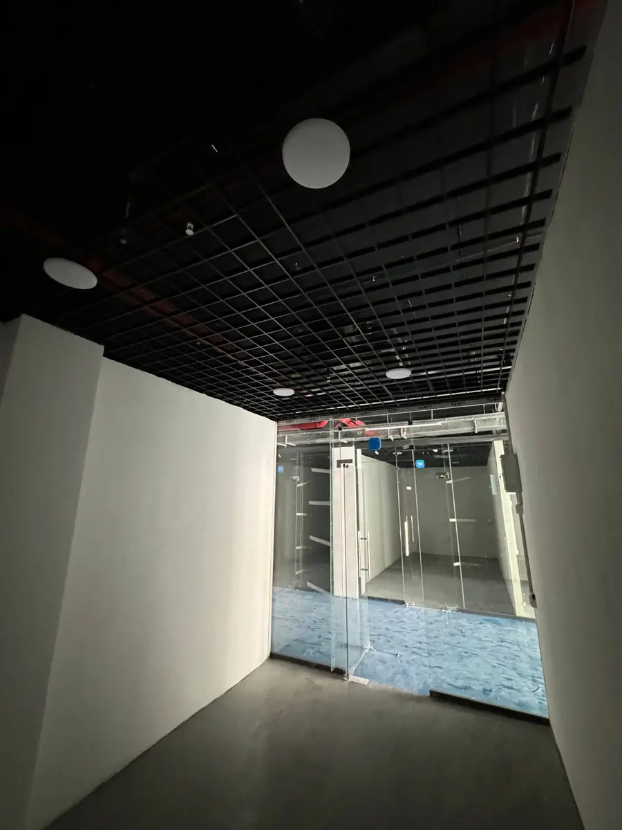 Сдается торговое помещение − 14 м²