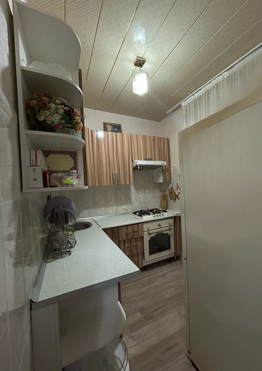 2 xonali kvartira sotiladi − 50 m²