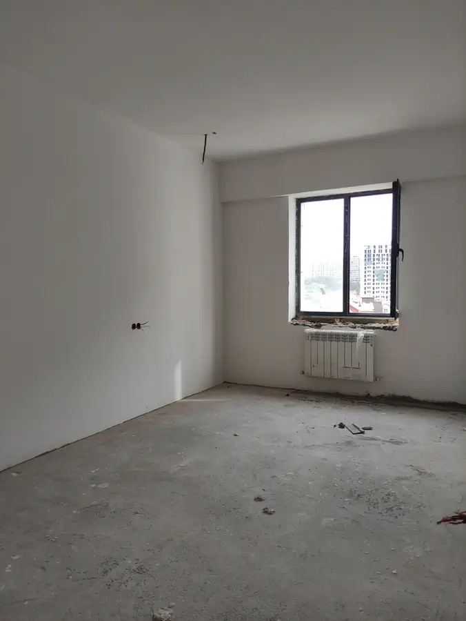 3 xonali kvartira sotiladi − 79.9 m²