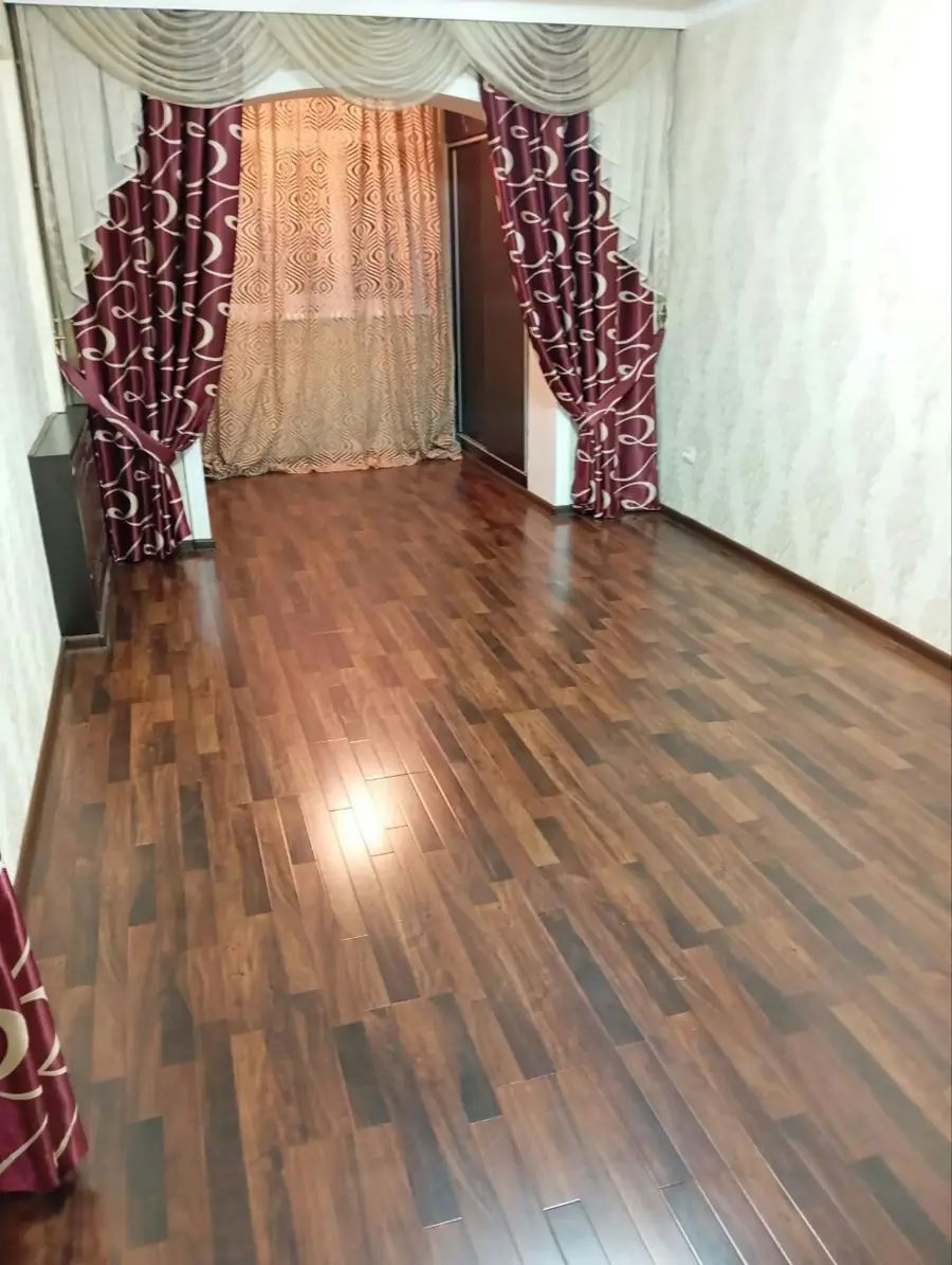 1 xonali kvartira − 42 m², 4/5 qavat