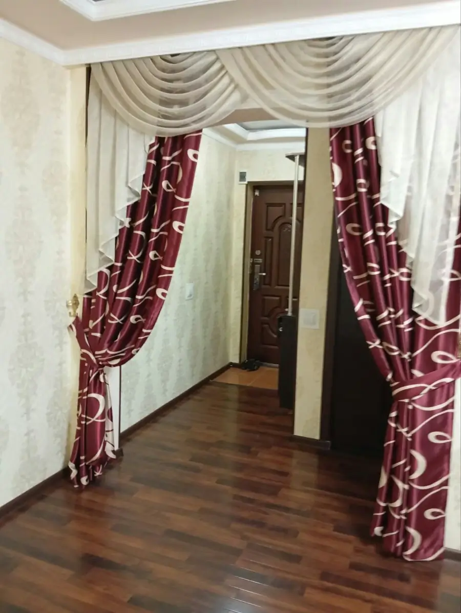 1 xonali kvartira − 42 m², 4/5 qavat