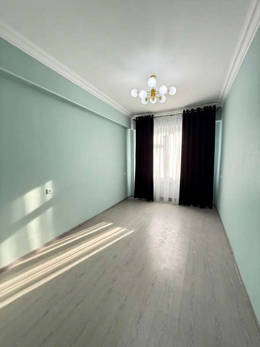 2 xonali kvartira sotiladi − 56 m²