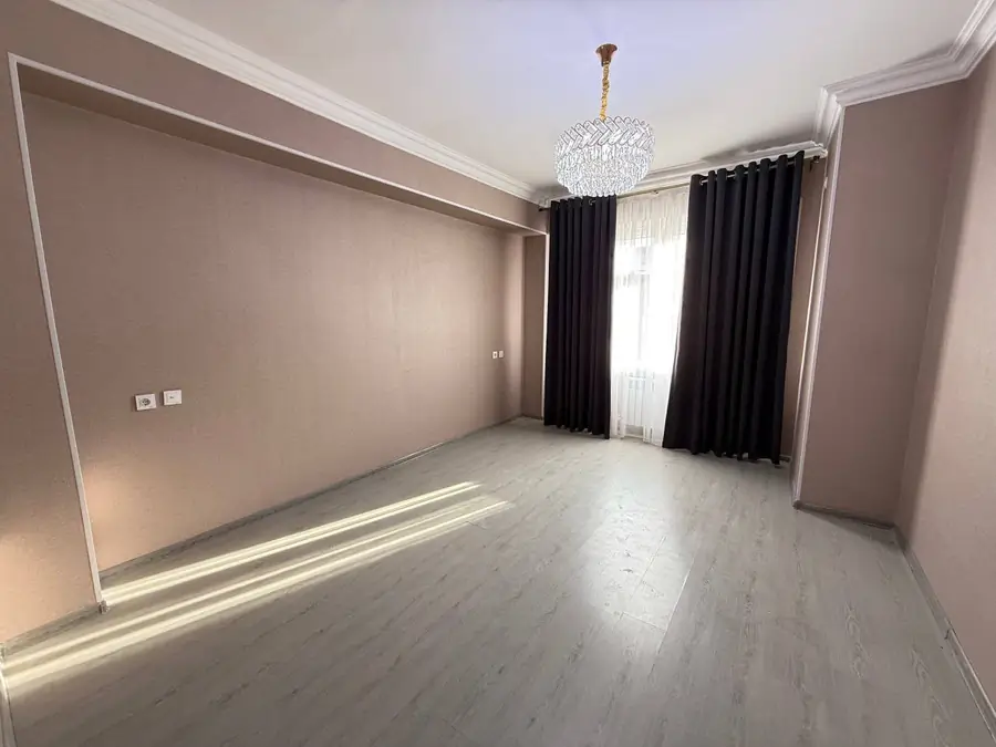 2 xonali kvartira sotiladi − 56 m²