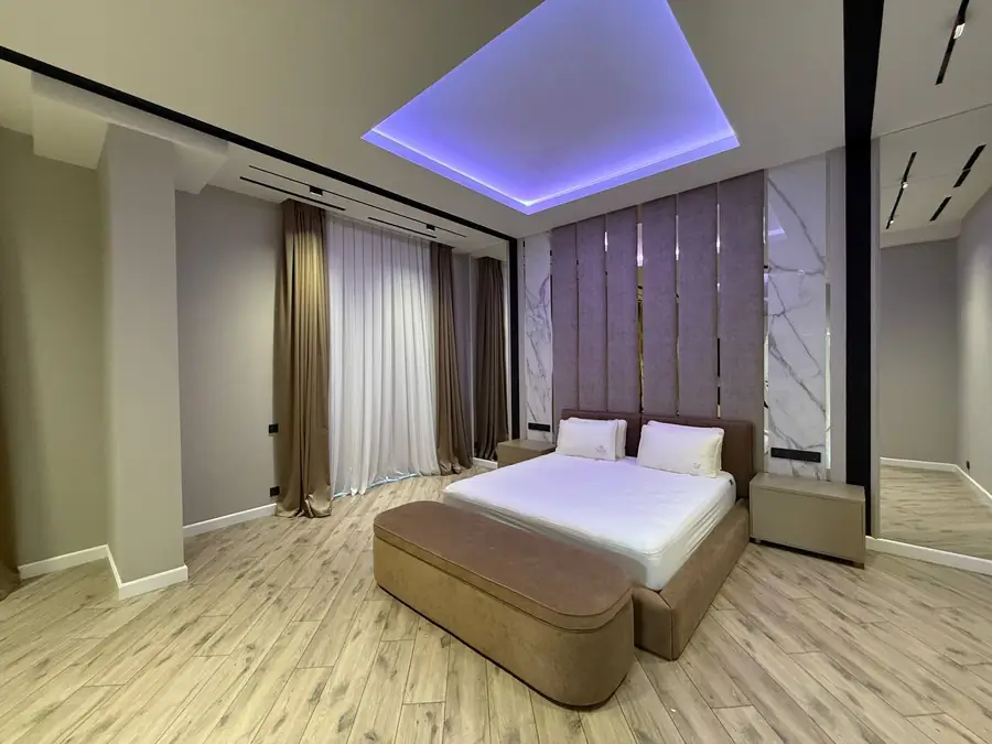 Ijaraga 3 qavatli uy − 500 m²