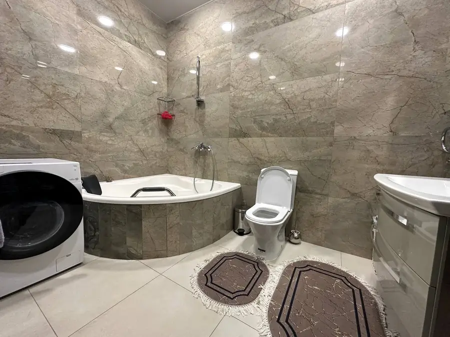 Ijaraga 3 xonali kvartira − 116 m²