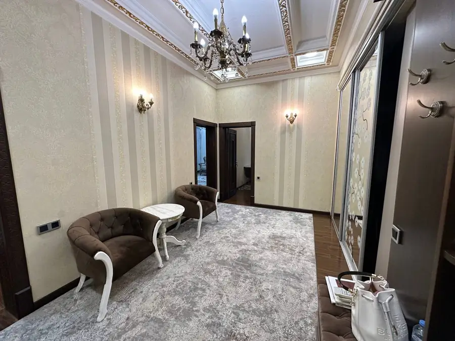 Ijaraga 3 xonali kvartira − 116 m²