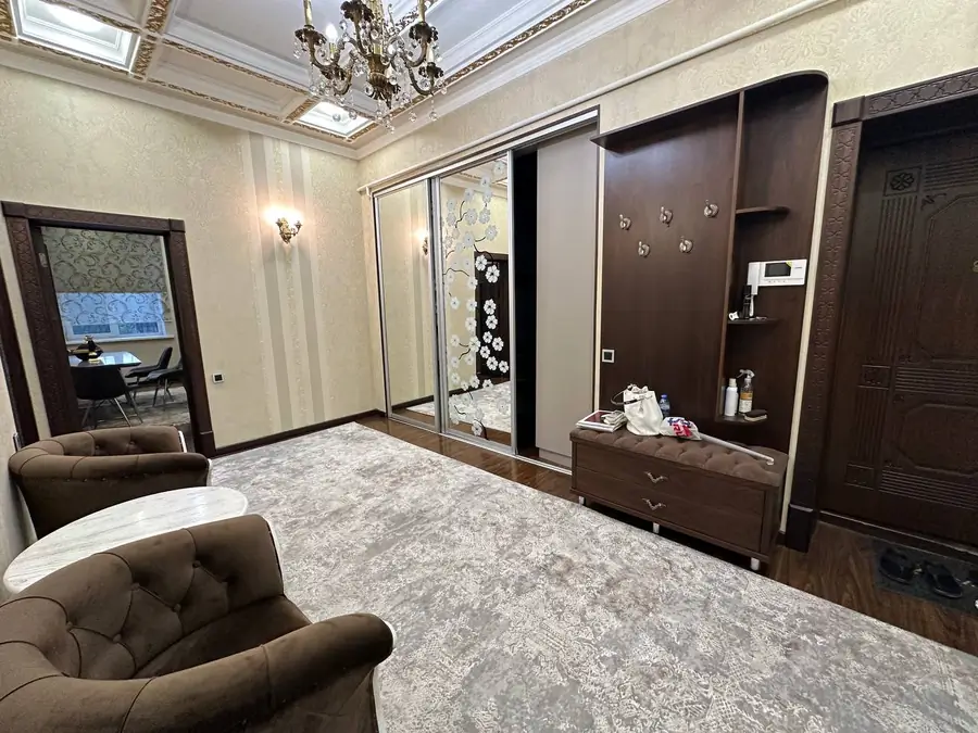 Ijaraga 3 xonali kvartira − 116 m²