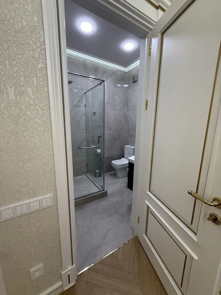 Ijaraga 5 dan ortiq xonali kvartira − 230 m²