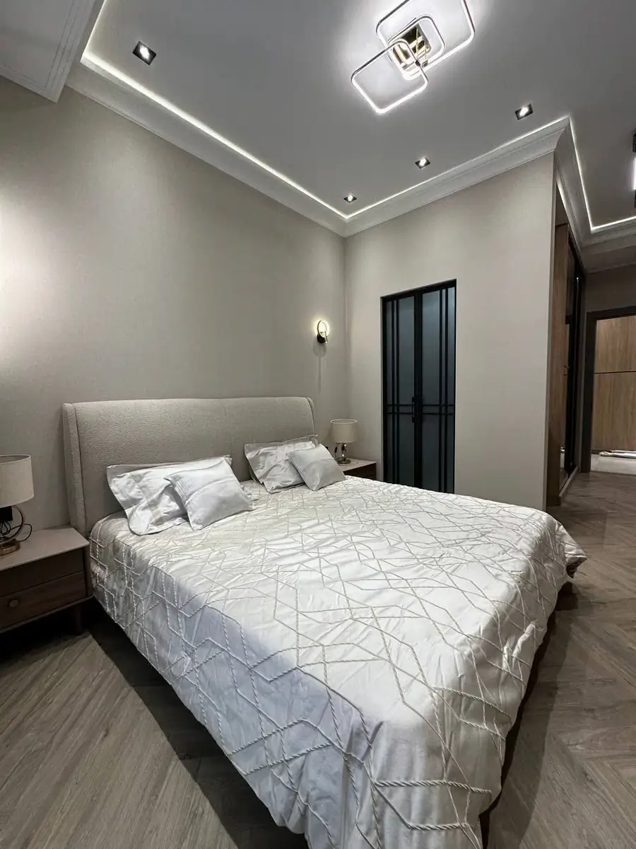 Сдается 3-комнатная квартира − 85 м²