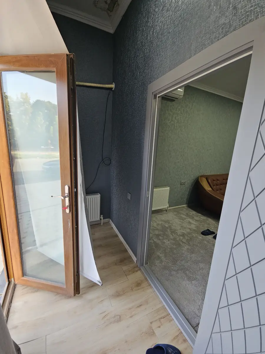 Ofis sotiladi − 100 m²