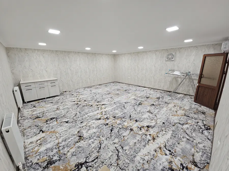 Ofis − 100 m², 1/5 qavat