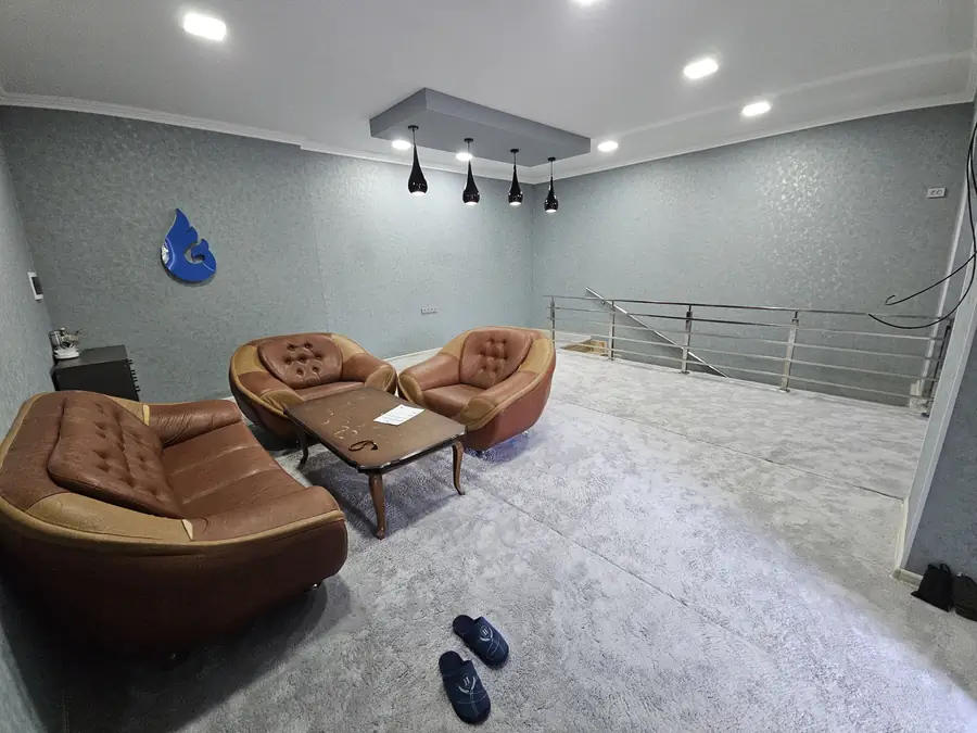 Ofis − 100 m², 1/5 qavat