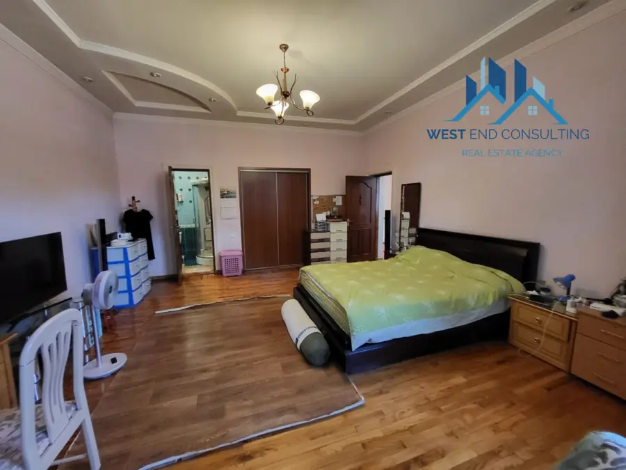 2 qavatli uy − 232 m², 5.8 sot. 