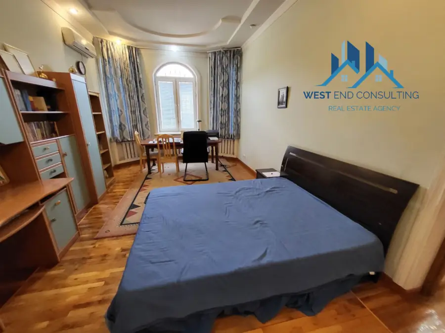 2 qavatli uy sotiladi − 232 m²