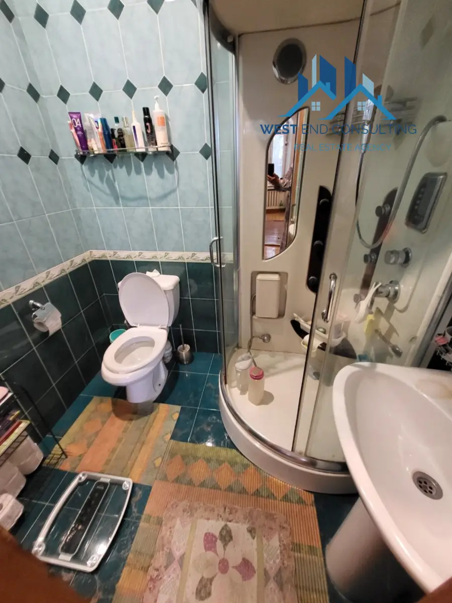 2 qavatli uy − 232 m², 5.8 sot. 