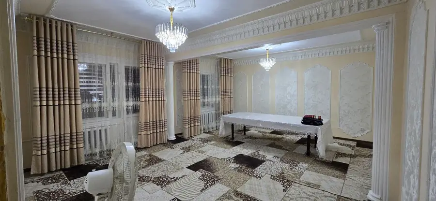 Более 5 xonali kvartira sotiladi − 115 m²