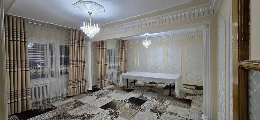 Более 5 xonali kvartira sotiladi − 115 m²