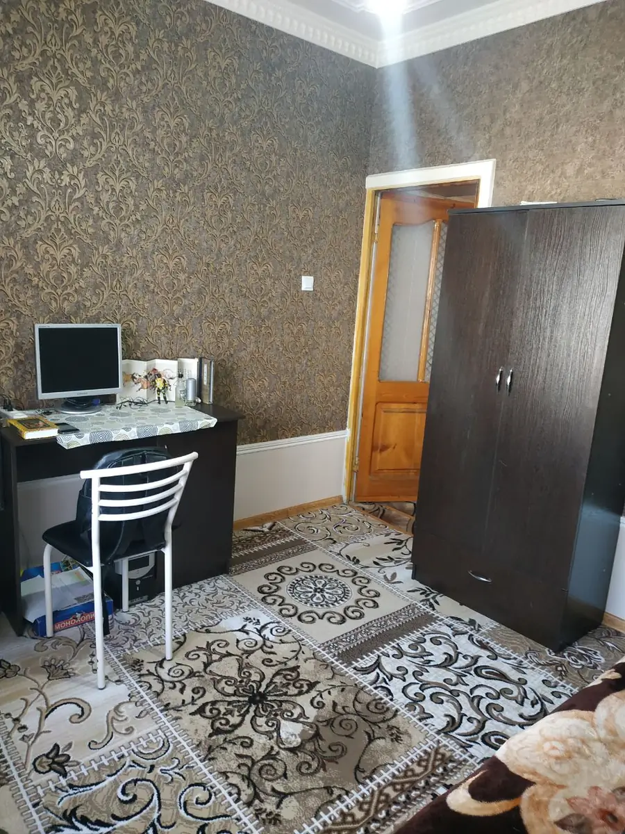 Более 5 xonali kvartira sotiladi − 115 m²