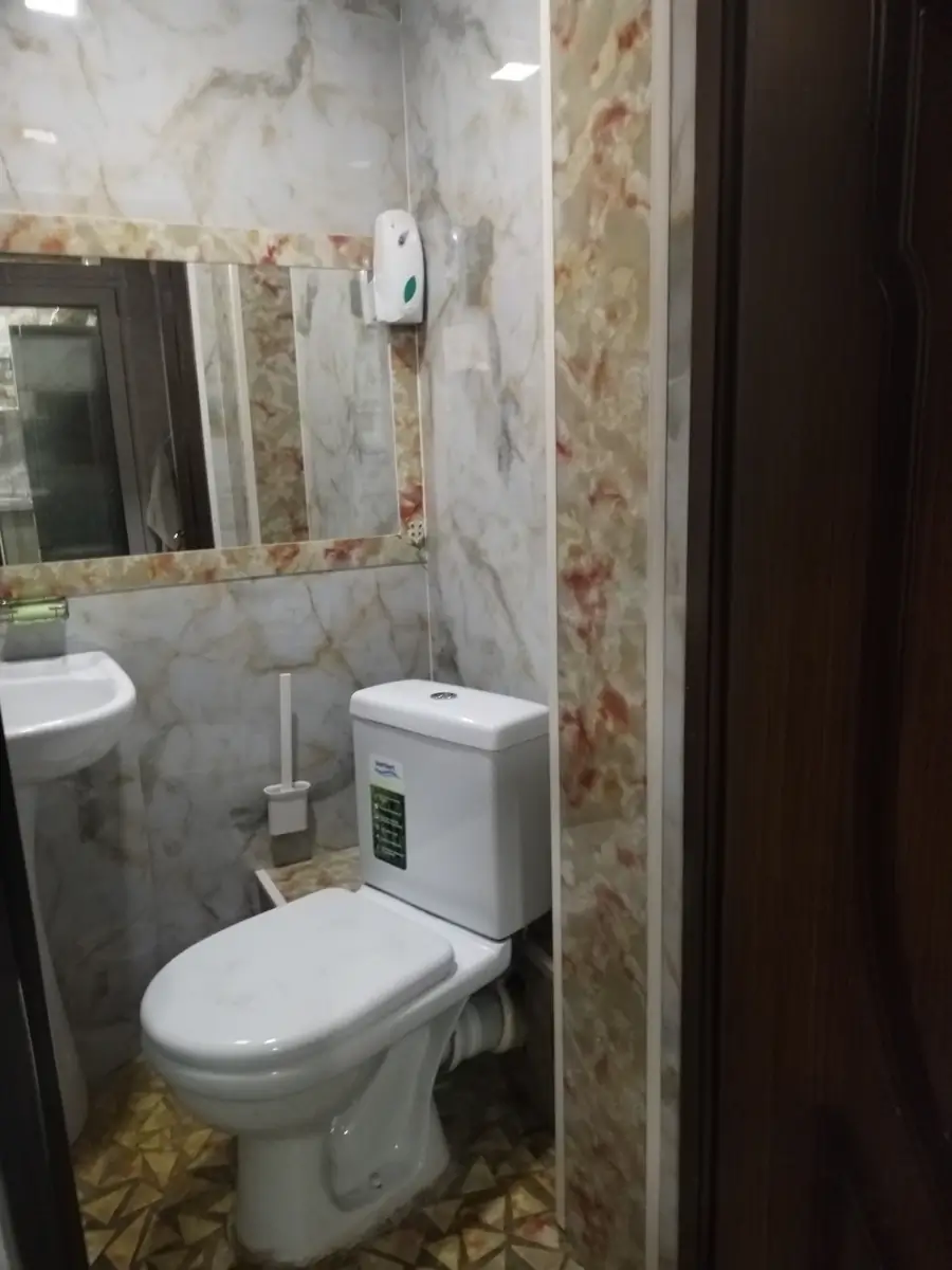 4 xonali kvartira sotiladi − 107 m²