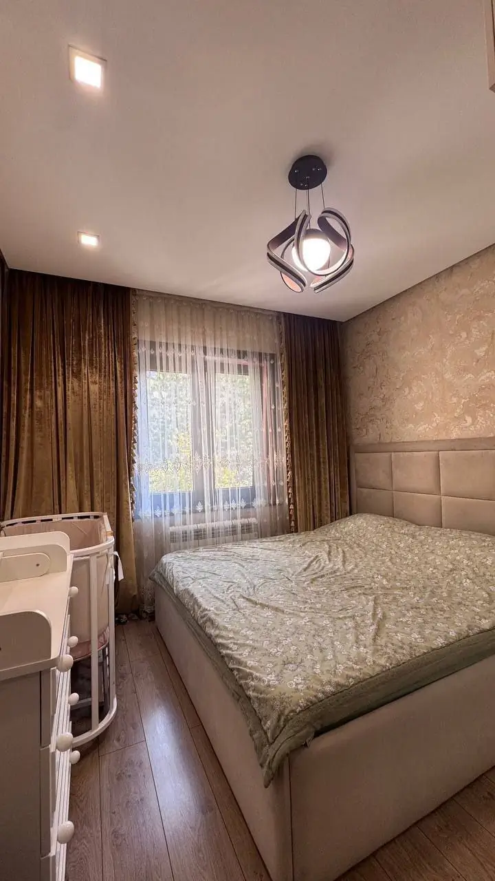 Продается 2-комнатная квартира − 61 м²