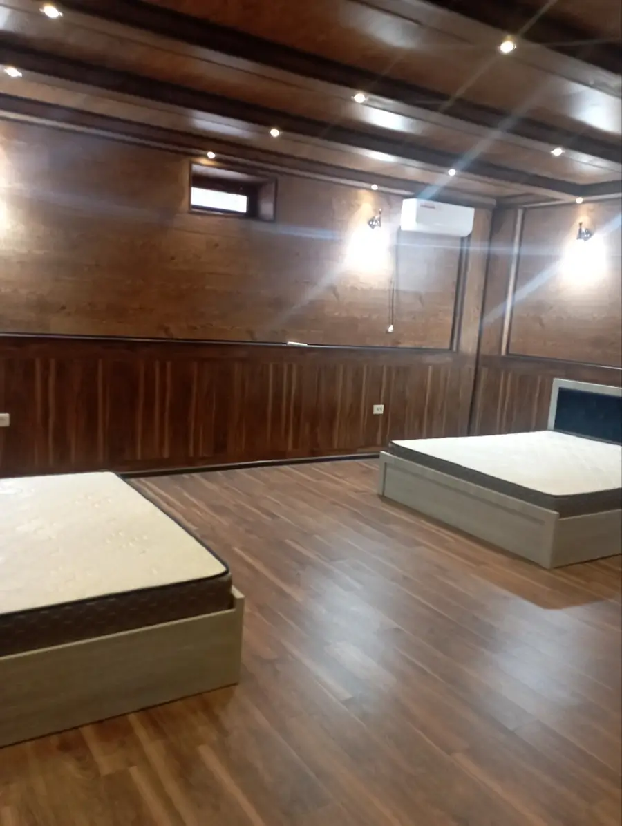 3 qavatli uy sotiladi − 1200 m²