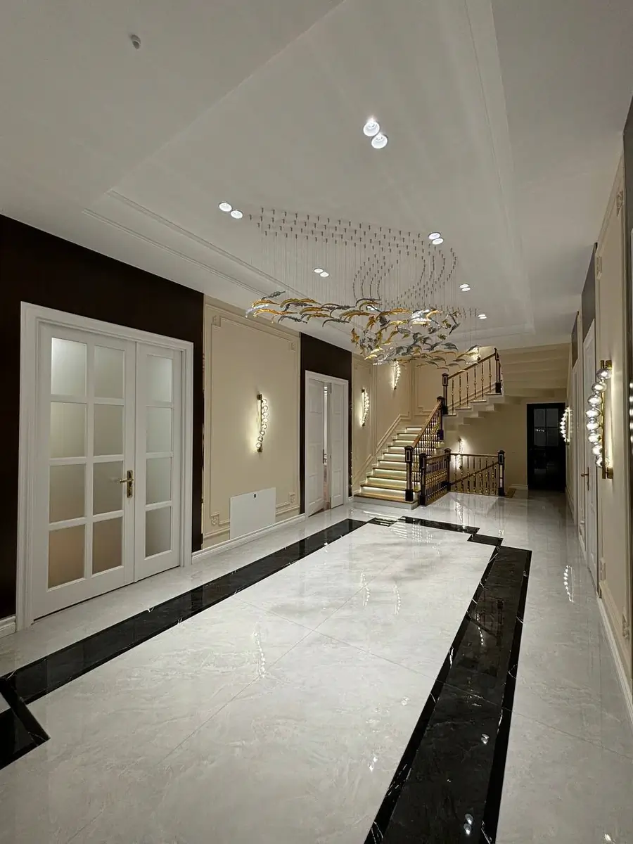 2 qavatli uy sotiladi − 550 m²