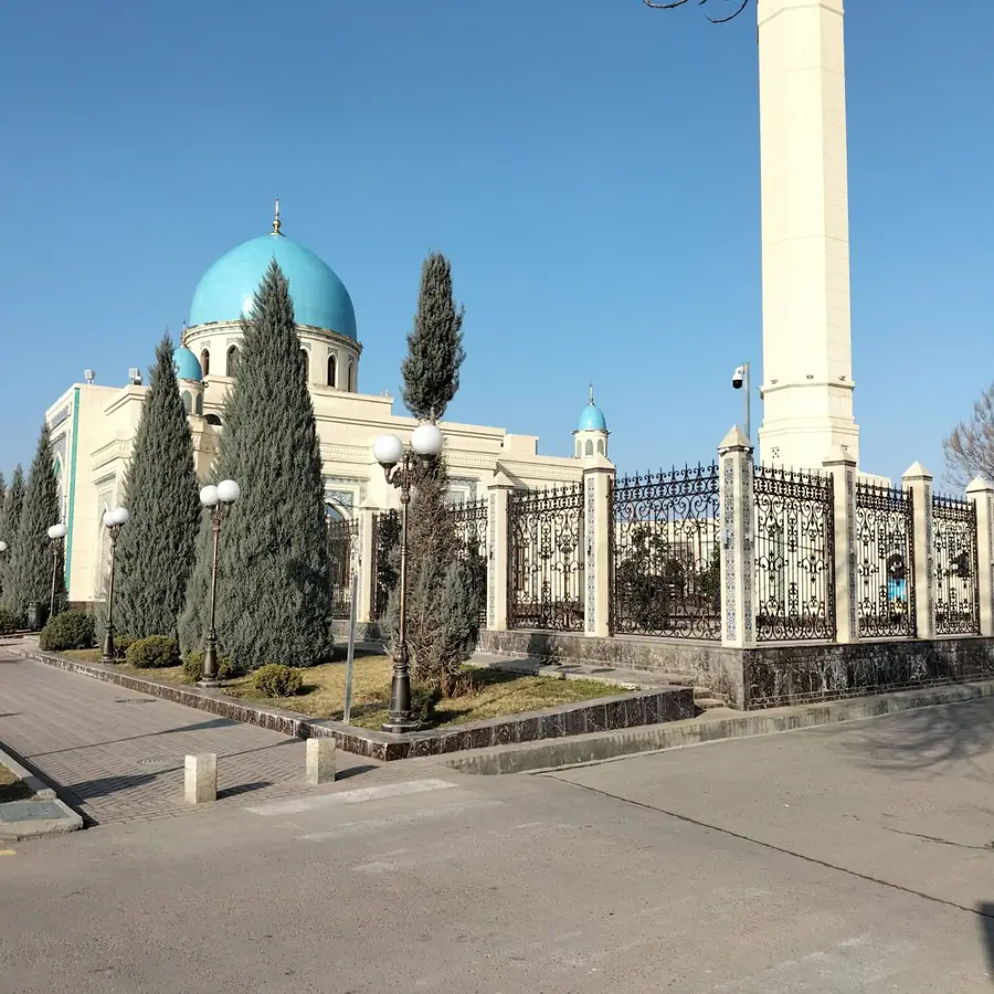 Продается 1-комнатная квартира − 30 м²