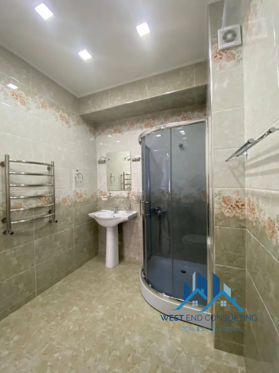 Ijaraga 3 xonali kvartira − 125 m²