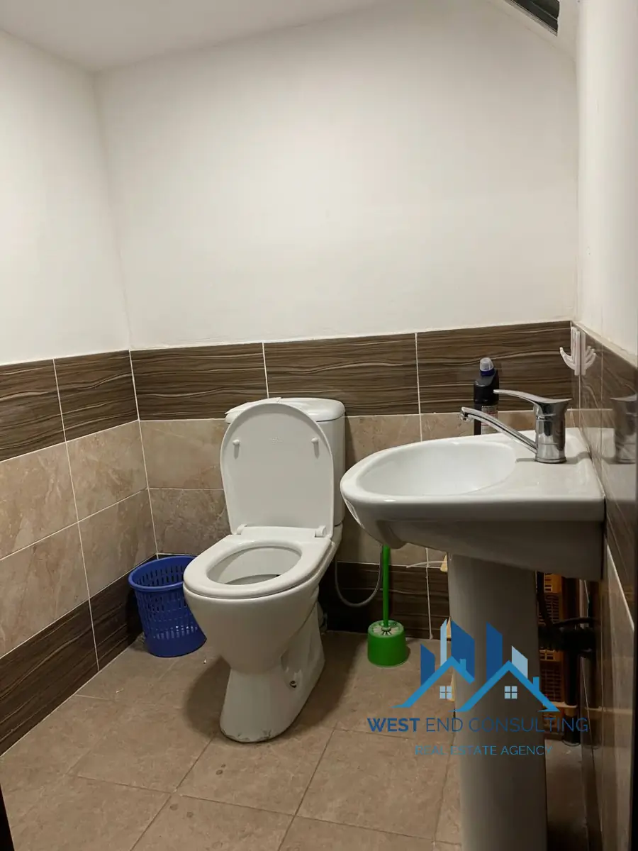 Ofis sotiladi − 200 m²