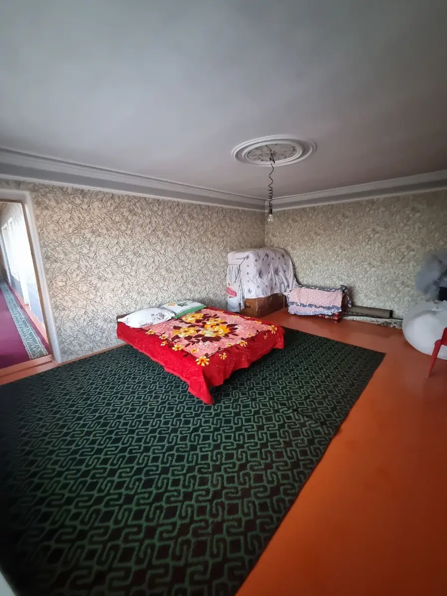 2 qavatli uy sotiladi − 240 m²