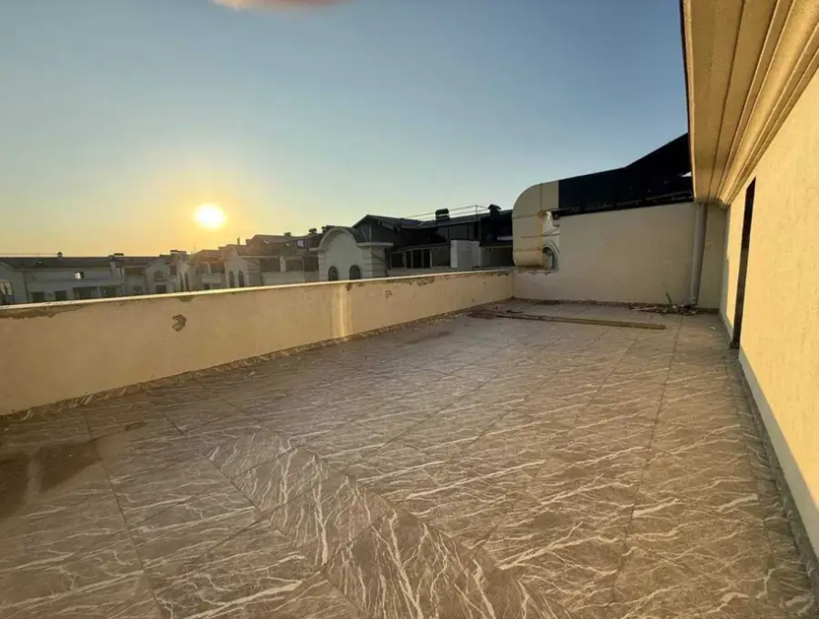 3 xonali kvartira sotiladi − 155 m²