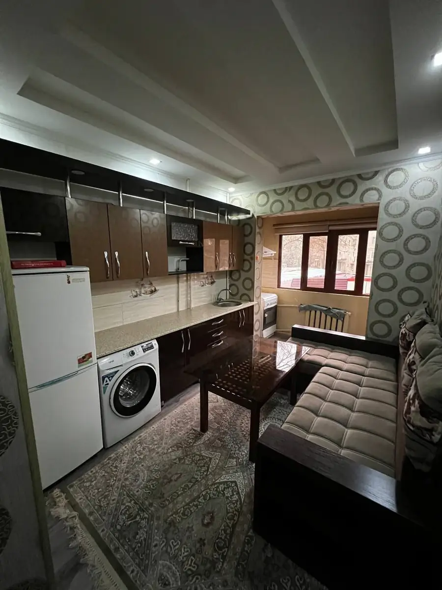 2 xonali kvartira sotiladi − 63 m²