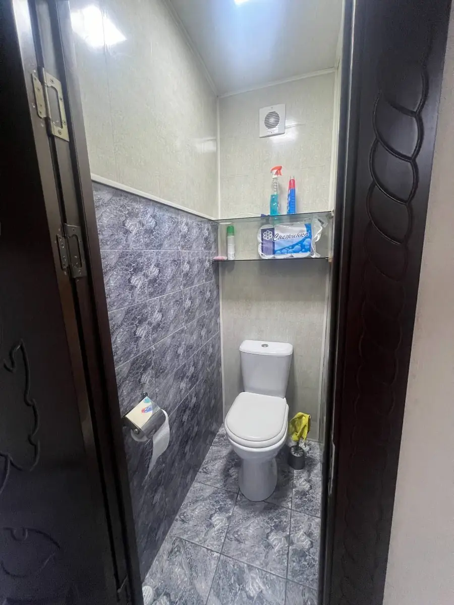 3 xonali kvartira sotiladi − 77 m²