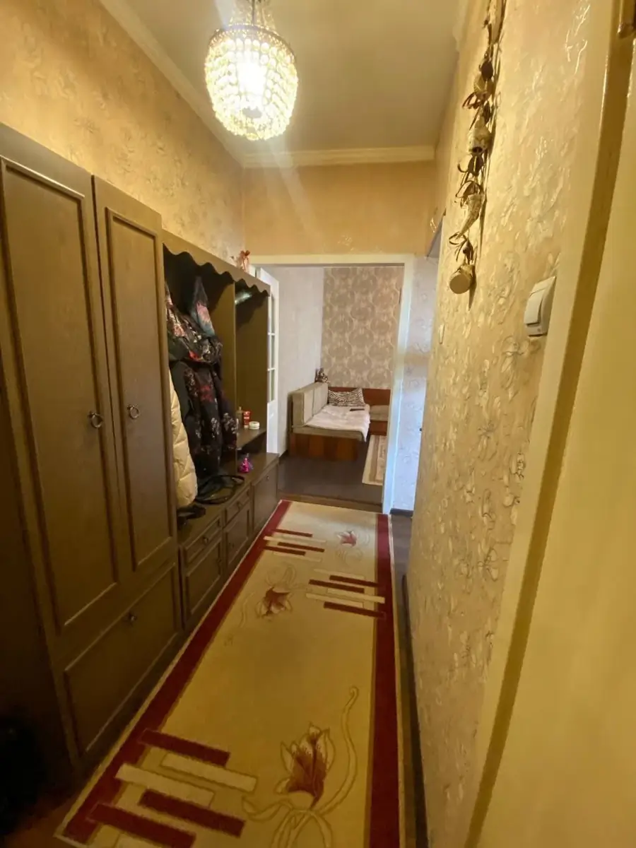 1 xonali kvartira sotiladi − 38 m²