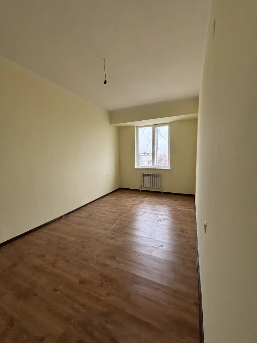 Продается 2-комнатная квартира − 49 м²