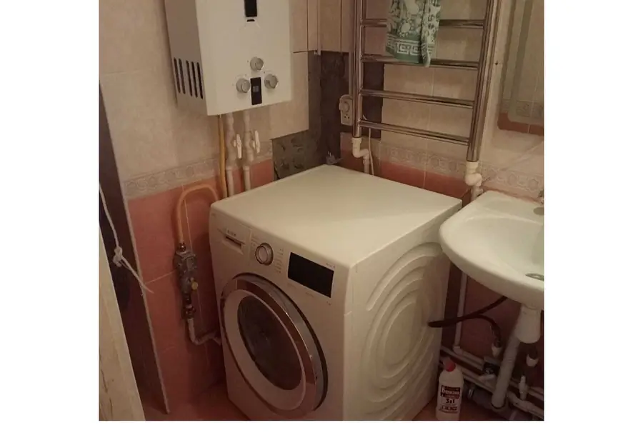 3 xonali kvartira sotiladi − 70 m²