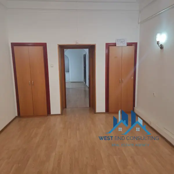 Офис − 120 м², 1/1 этаж