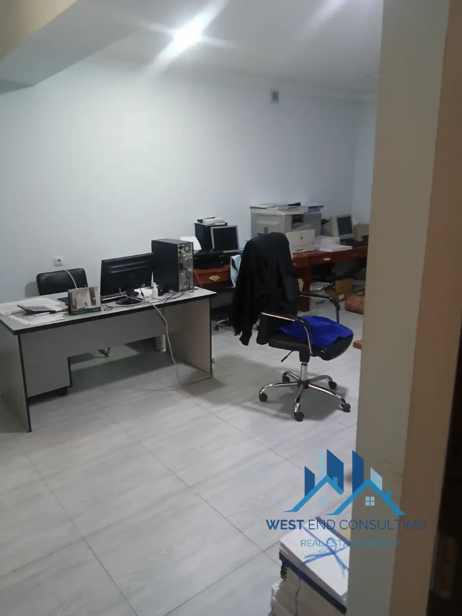 Ofis − 120 m², 1/2 qavat