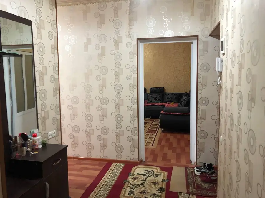 2 xonali kvartira sotiladi − 57 m²