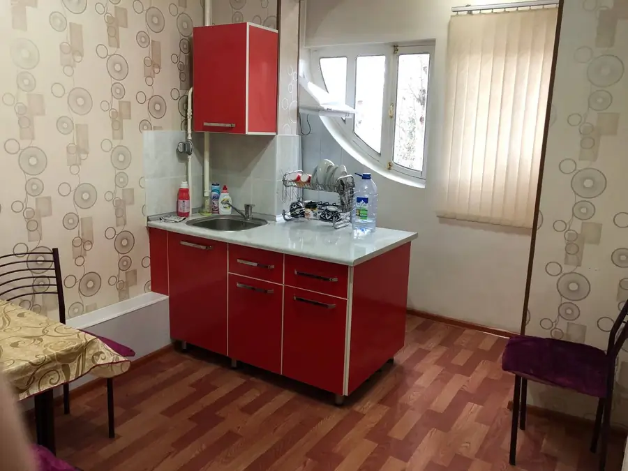 2 xonali kvartira sotiladi − 57 m²