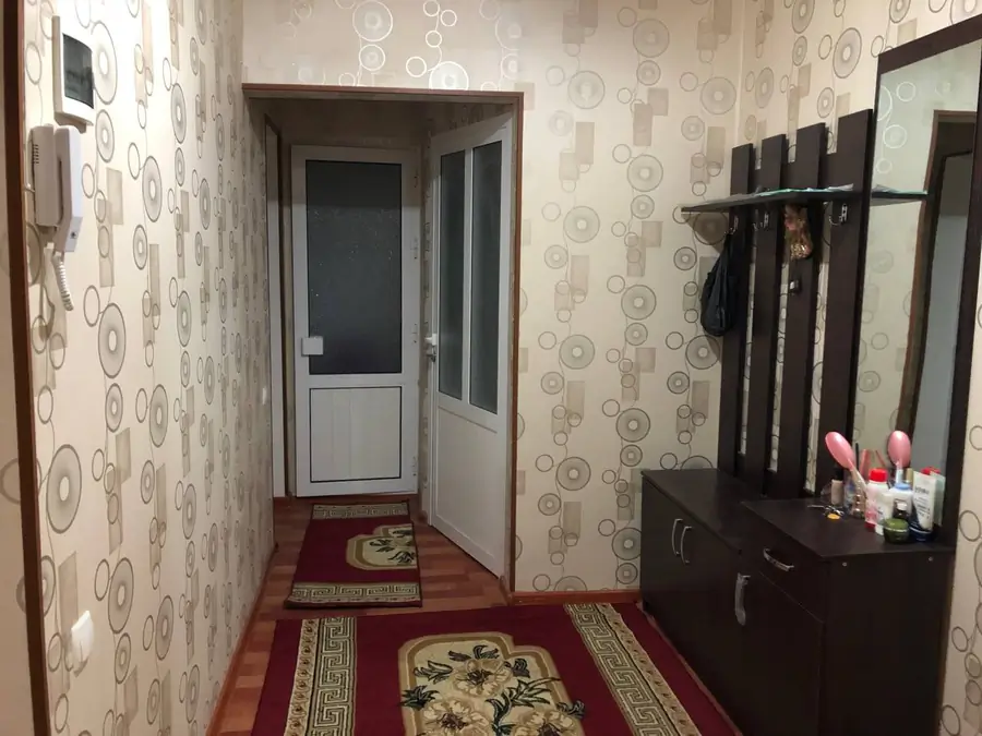 2 xonali kvartira sotiladi − 57 m²