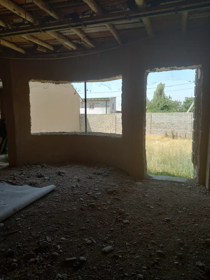 1 qavatli uy − 100 m², 6 sot. 