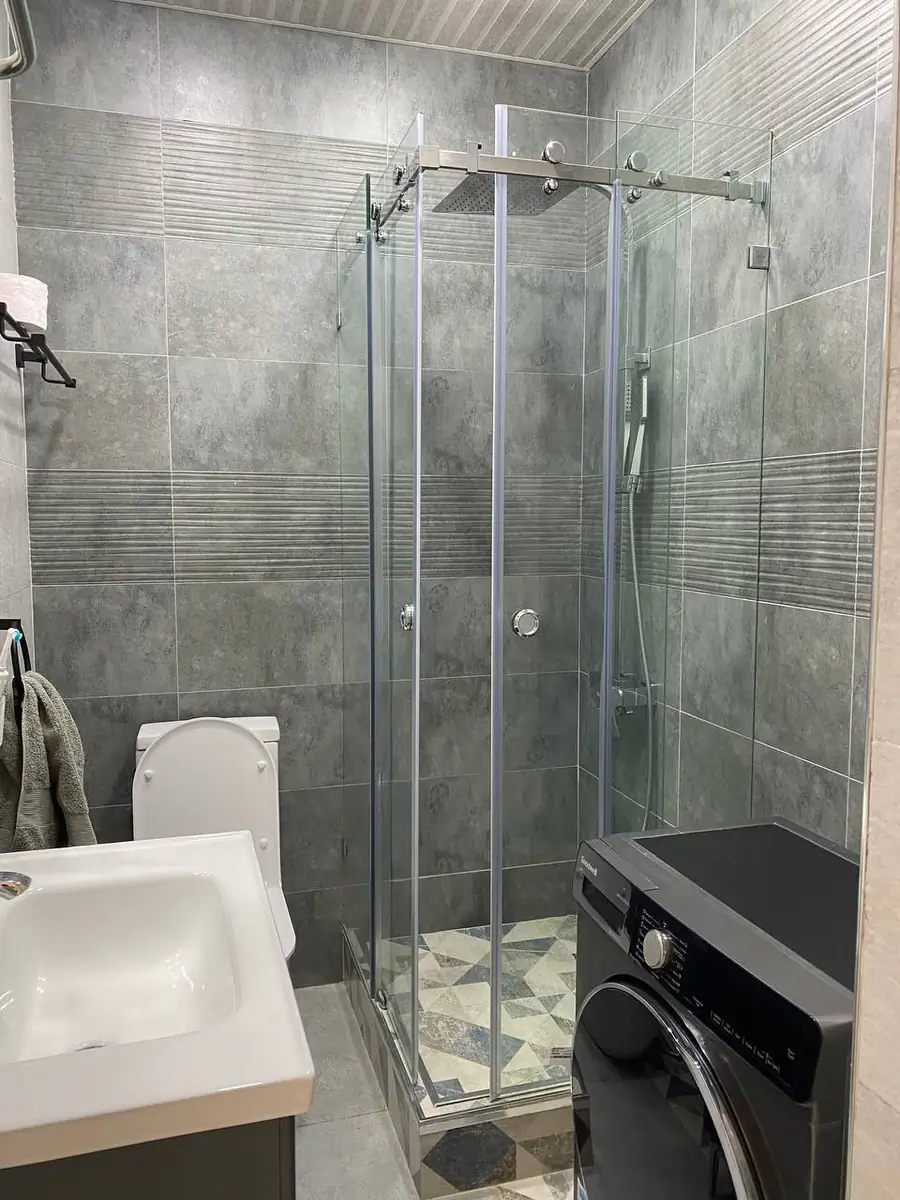 Продается 3-комнатная квартира − 102 м²