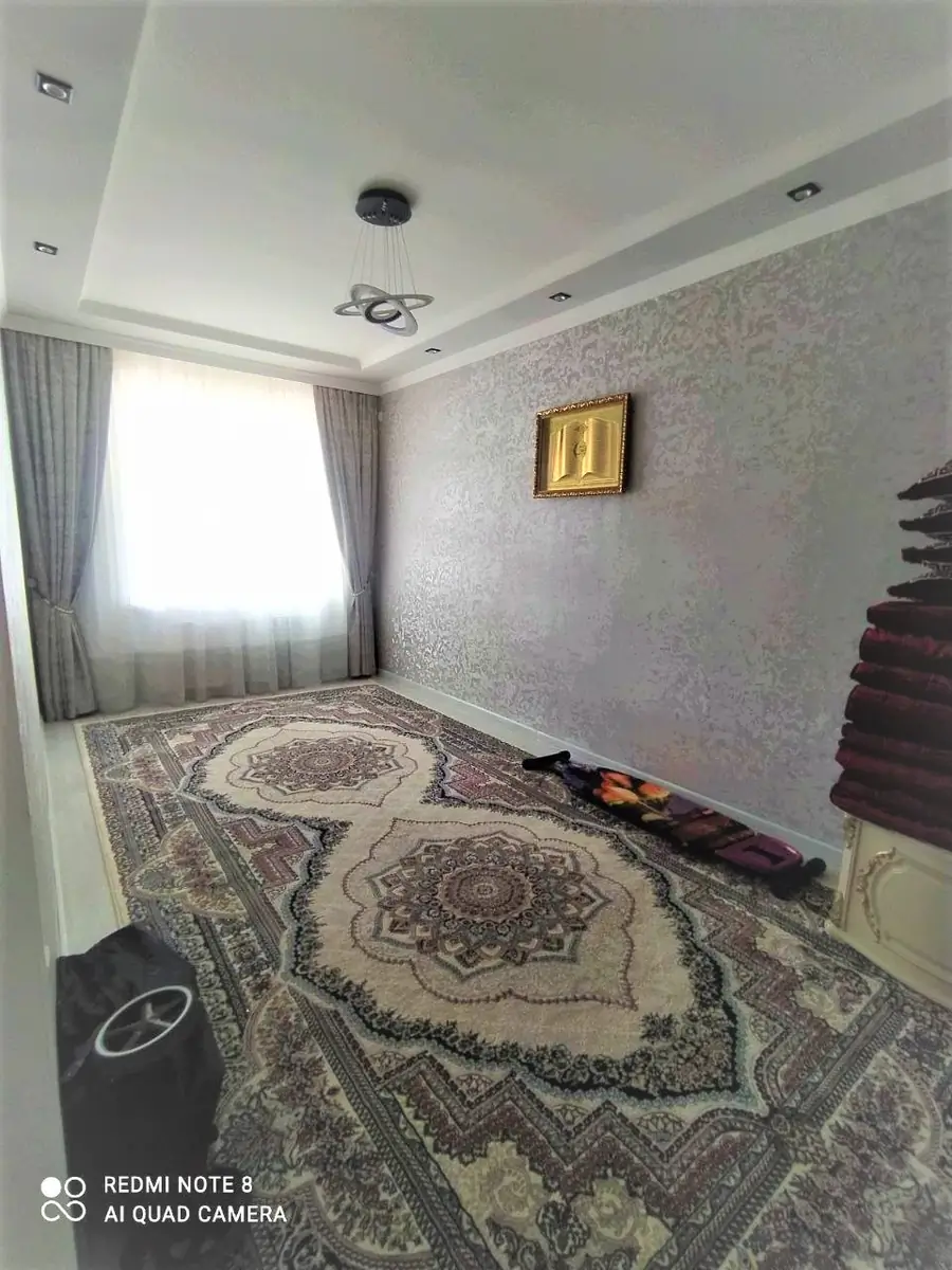 Продается 2-комнатная квартира − 55 м²